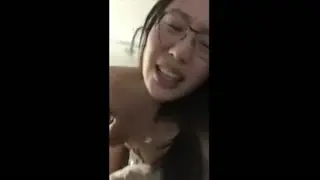 我的校花女友~浴室激情无套大爆射~为了一点小钱就出卖自己的性爱影片!