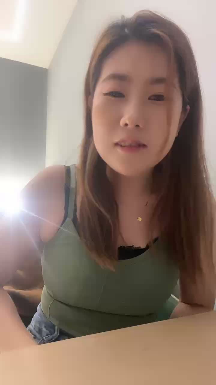 婴儿肥新人虎牙妹丰乳肥臀肉感身材收费房自慰秀翘起屁股掰穴揉搓多毛肥B娇喘呻吟